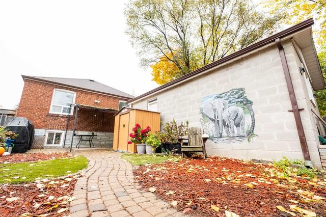 7 Ellis Ave, House detached with 2 bedrooms, 2 bathrooms and 4 parking in Toronto ON | Image 28