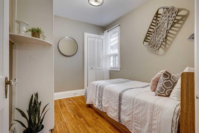41 Sixteenth St, House detached with 3 bedrooms, 2 bathrooms and 1 parking in Toronto ON | Image 6