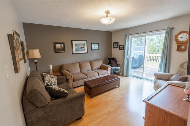 705 James Street, House detached with 3 bedrooms, 1 bathrooms and 3 parking in Cornwall ON | Image 2