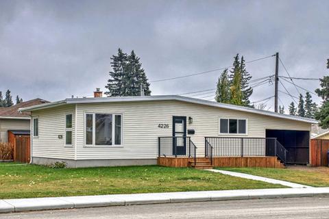 4226 43 Avenue, House detached with 4 bedrooms, 2 bathrooms and 2 parking in Red Deer AB | Card Image