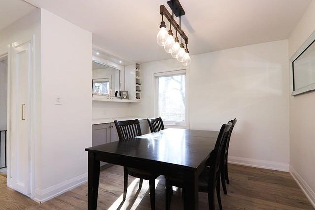 8 Thirty First St, House detached with 3 bedrooms, 2 bathrooms and 2 parking in Toronto ON | Image 4