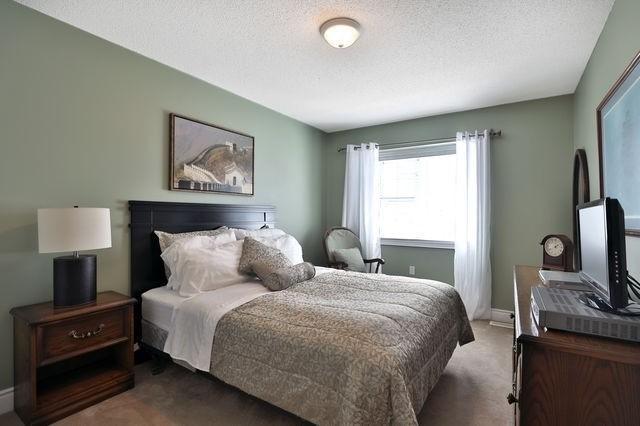 9 - 31 Sunvale Pl, Townhouse with 3 bedrooms, 3 bathrooms and 1 parking in Hamilton ON | Image 12