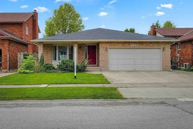 6903 Cumberland Crt, House detached with 4 bedrooms, 2 bathrooms and 4 parking in Niagara Falls ON | Image 1