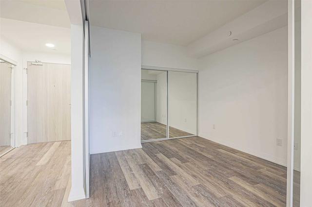 715 - 75 Canterbury Pl, Condo with 2 bedrooms, 2 bathrooms and 1 parking in Toronto ON | Image 7