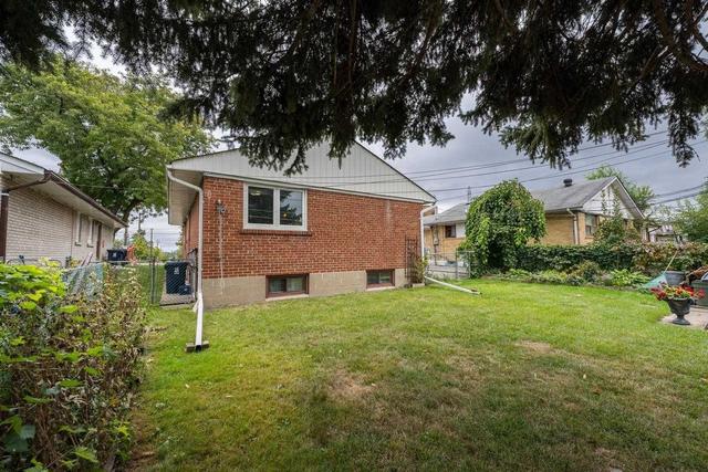 2446 Islington Ave, House detached with 3 bedrooms, 2 bathrooms and 3 parking in Toronto ON | Image 30