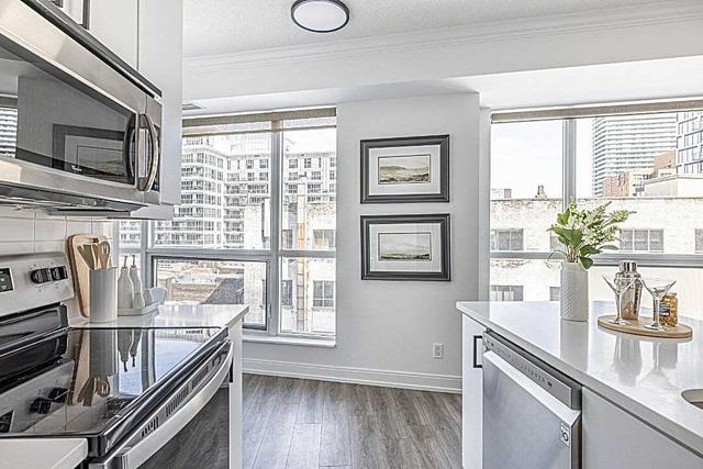607 - 38 The Esplanade St, Condo with 2 bedrooms, 2 bathrooms and 1 parking in Toronto ON | Image 7