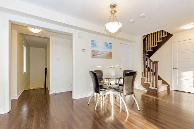 553 Goldenrod Lane, Townhouse with 3 bedrooms, 2 bathrooms and 2 parking in Kitchener ON | Image 9