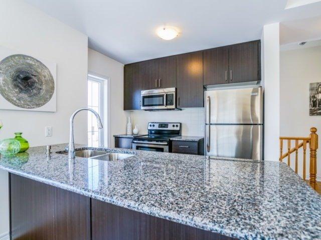 2373 Natasha Circ, House attached with 3 bedrooms, 2 bathrooms and 2 parking in Oakville ON | Image 12