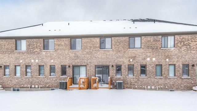 86 Hollybrook Tr, House attached with 3 bedrooms, 3 bathrooms and 3 parking in Kitchener ON | Image 13