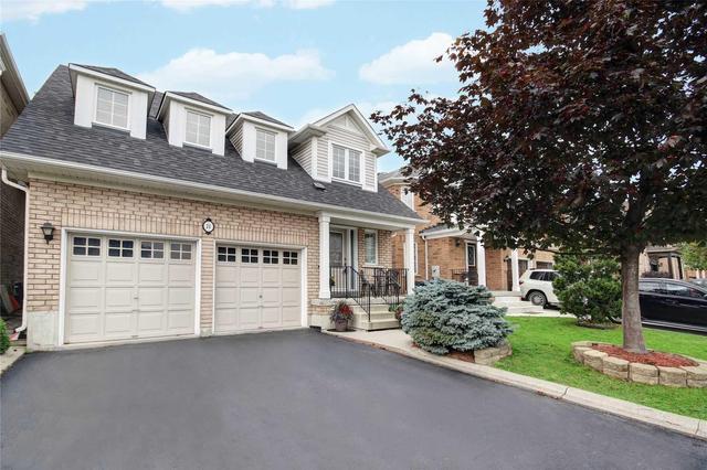 24 Brentcliff Dr, House detached with 3 bedrooms, 3 bathrooms and 4 parking in Brampton ON | Image 2