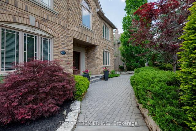 165 Longview Cres, House detached with 4 bedrooms, 4 bathrooms and 13 parking in Vaughan ON | Image 12