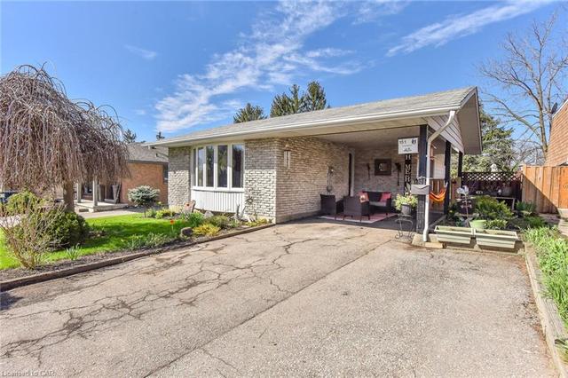 151 Ferguson Avenue, House detached with 3 bedrooms, 2 bathrooms and 5 parking in Cambridge ON | Image 3