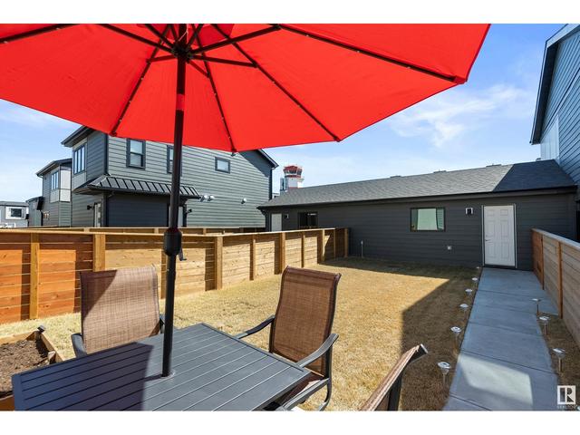 7819 Yorke Rd Nw, House attached with 3 bedrooms, 3 bathrooms and 2 parking in Edmonton AB | Image 40
