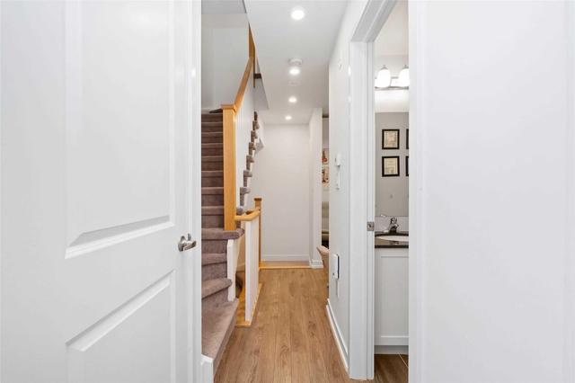 867 Wilson Ave, Townhouse with 1 bedrooms, 2 bathrooms and 1 parking in Toronto ON | Image 1