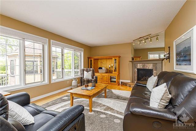1798 River Road, House detached with 4 bedrooms, 4 bathrooms and 10 parking in Ottawa ON | Image 8