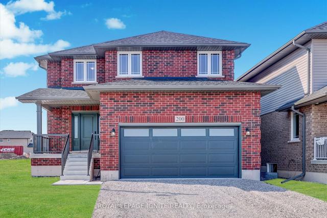 200 O'neil St, House detached with 4 bedrooms, 3 bathrooms and 4 parking in Peterborough ON | Image 1