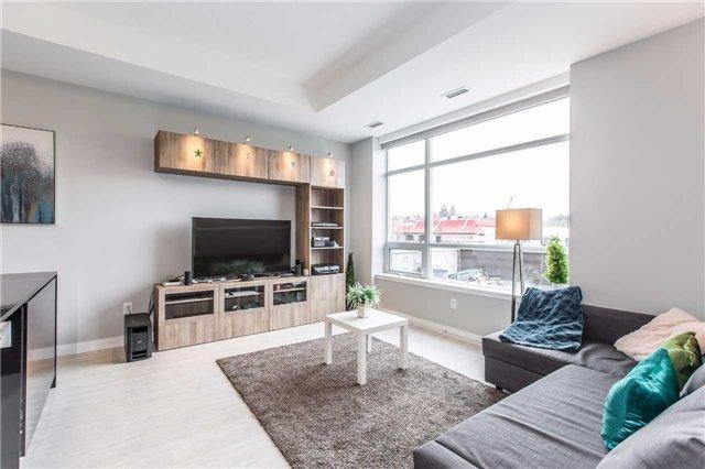 Th01 - 25 Singer Crt, Townhouse with 3 bedrooms, 3 bathrooms and 1 parking in Toronto ON | Image 2