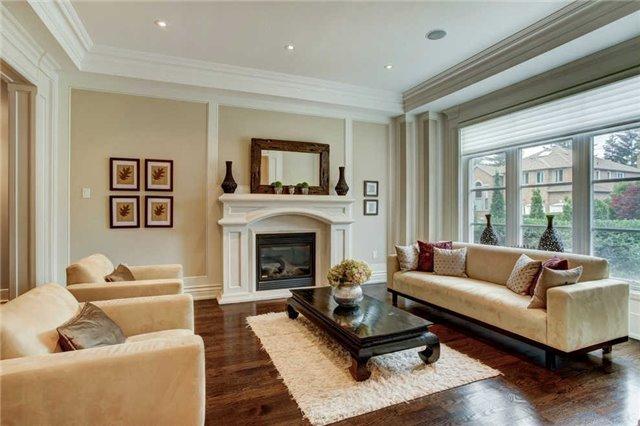 259 Dunview Ave, House detached with 4 bedrooms, 7 bathrooms and 6 parking in Toronto ON | Image 2
