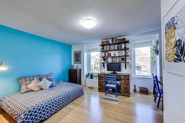 398 Arlington Ave, House semidetached with 2 bedrooms, 3 bathrooms and 1 parking in Toronto ON | Image 10