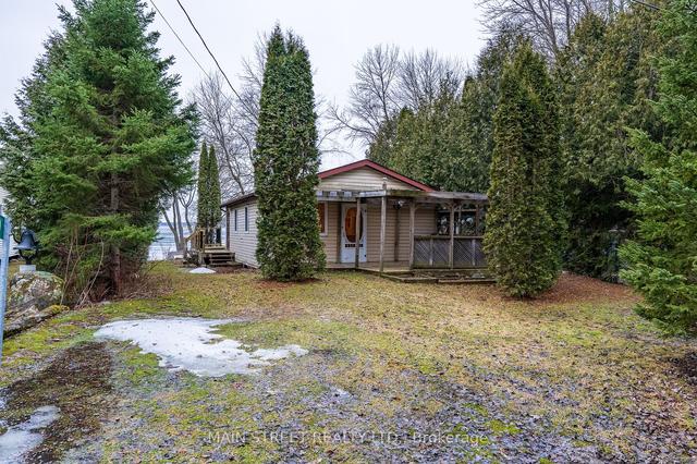 129 Mccrackin Ave, House detached with 2 bedrooms, 1 bathrooms and 6 parking in Kawartha Lakes ON | Image 15