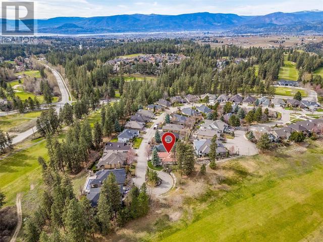 4043 Gallaghers Terrace, House detached with 2 bedrooms, 2 bathrooms and 4 parking in Kelowna BC | Image 34