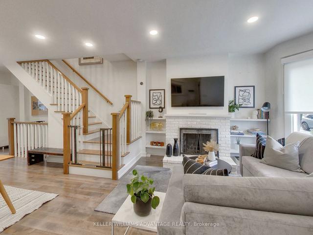 12 Ridley Gdns, House semidetached with 3 bedrooms, 3 bathrooms and 0 parking in Toronto ON | Image 4