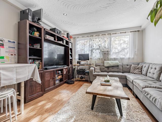 6 Carrington Ave, House detached with 4 bedrooms, 3 bathrooms and 3 parking in Toronto ON | Image 21