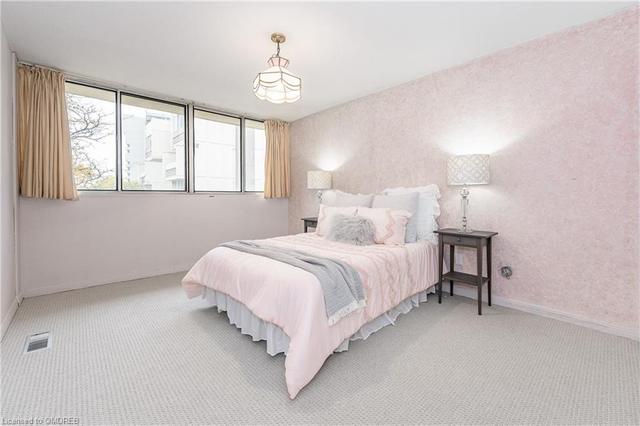 315 - 1300 Marlborough Court, House attached with 3 bedrooms, 1 bathrooms and 1 parking in Oakville ON | Image 13