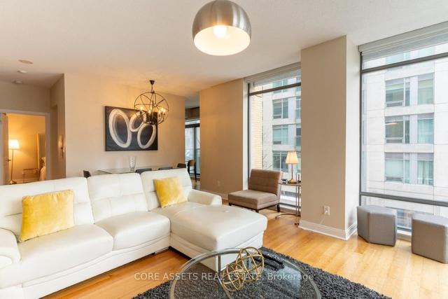 301 - 21 Scollard St, Condo with 2 bedrooms, 2 bathrooms and 2 parking in Toronto ON | Image 12