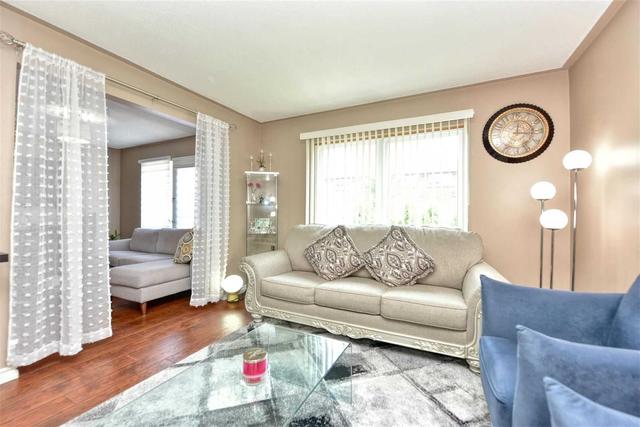 32 Balmoral Dr, Townhouse with 3 bedrooms, 2 bathrooms and 1 parking in Brampton ON | Image 37