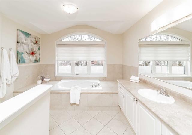2308 Kirkhill Pl, House detached with 3 bedrooms, 4 bathrooms and 2 parking in Oakville ON | Image 10