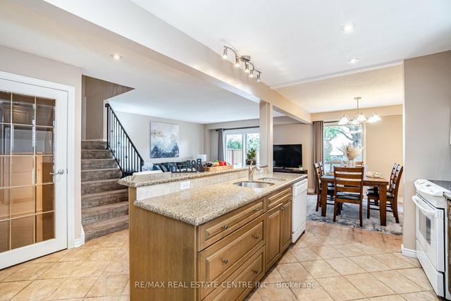 9 Jameson Cres, House detached with 4 bedrooms, 2 bathrooms and 5 parking in Brampton ON | Image 34