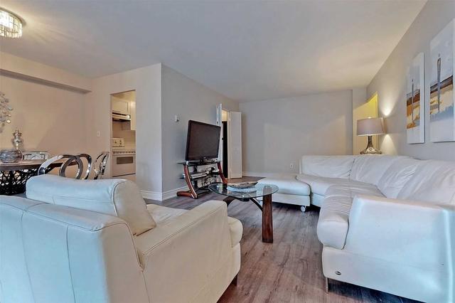 2401 - 5 Massey Sq, Condo with 1 bedrooms, 1 bathrooms and 0 parking in Toronto ON | Image 27
