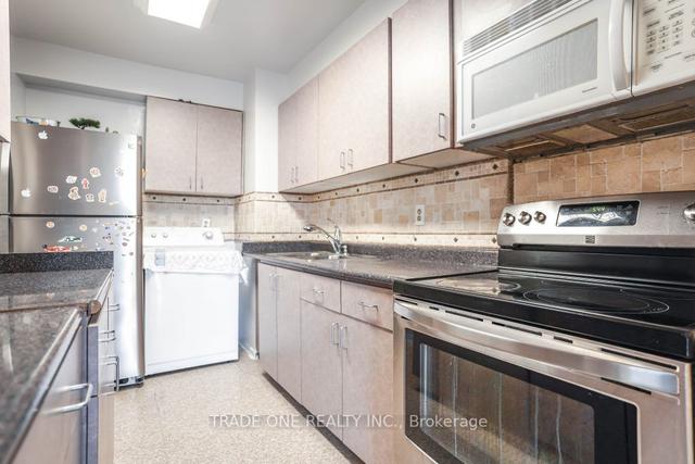 106 - 5 Massey Sq, Condo with 1 bedrooms, 1 bathrooms and 2 parking in Toronto ON | Image 7