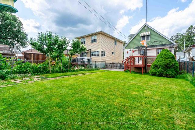 602 Quebec St, House detached with 3 bedrooms, 1 bathrooms and 3 parking in Hamilton ON | Image 32