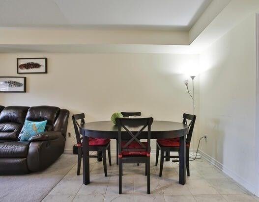 192 - 200 Veterans Dr, Townhouse with 3 bedrooms, 2 bathrooms and 2 parking in Brampton ON | Image 3