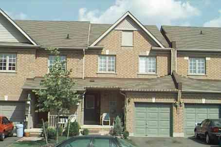 45 Quarry Edge Dr, House attached with 3 bedrooms, 3 bathrooms and 2 parking in Brampton ON | Image 1