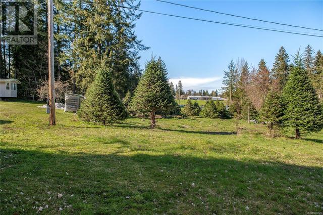 7997 Island Hwy N, House detached with 4 bedrooms, 3 bathrooms and 5 parking in Comox Valley C (Puntledge   Black Creek) BC | Image 40
