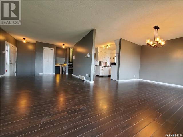 446 Battleford Trail, House detached with 4 bedrooms, 3 bathrooms and null parking in Swift Current SK | Image 34