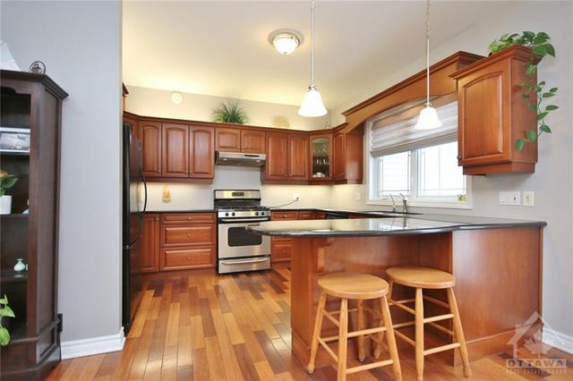 8 Tarryn Terrace, House detached with 3 bedrooms, 3 bathrooms and 6 parking in Ottawa ON | Image 10