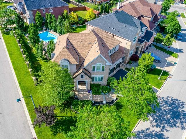 2329 Delnice Dr, House detached with 4 bedrooms, 5 bathrooms and 6 parking in Oakville ON | Card Image