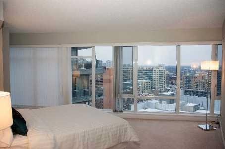 1801 - 210 Victoria St, Condo with 2 bedrooms, 3 bathrooms and 1 parking in Toronto ON | Image 7