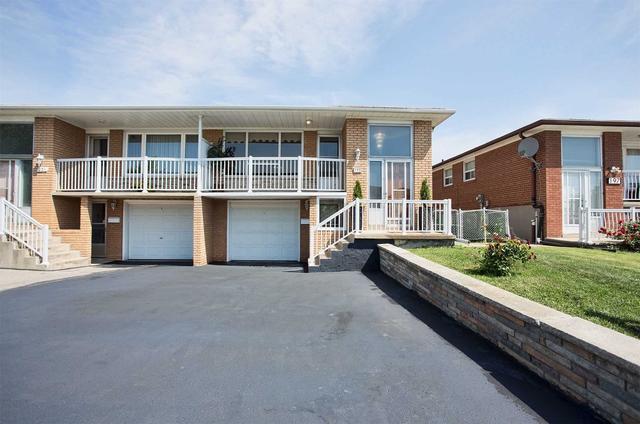 199 Cabana Dr, House semidetached with 3 bedrooms, 2 bathrooms and 4 parking in Toronto ON | Image 12