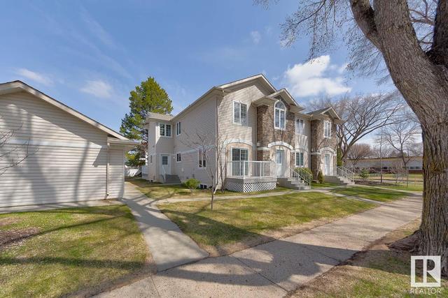 8206 103 Av Nw, House attached with 3 bedrooms, 2 bathrooms and null parking in Edmonton AB | Image 36