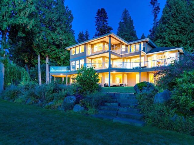 12929 Crescent Road, House detached with 8 bedrooms, 6 bathrooms and 12 parking in Surrey BC | Image 1