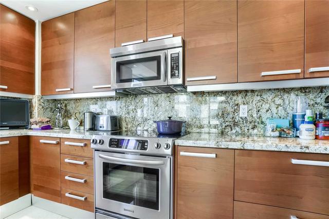 1802 - 660 Sheppard Ave E, Condo with 2 bedrooms, 3 bathrooms and 1 parking in Toronto ON | Image 10