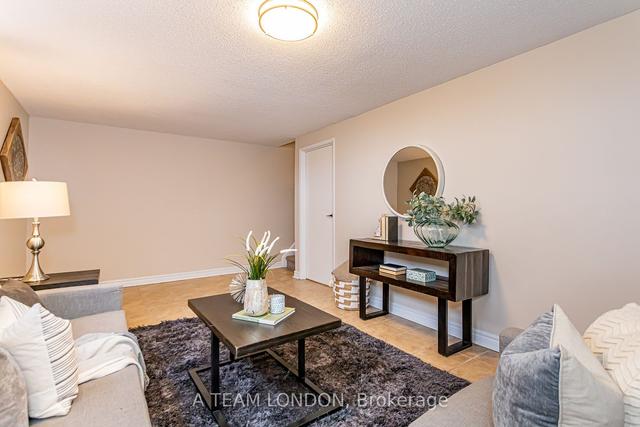 38 - 355 Sandringham Cres, Townhouse with 3 bedrooms, 2 bathrooms and 1 parking in London ON | Image 19