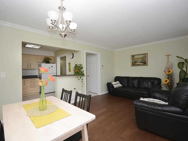 1409 Quest Circ, House semidetached with 3 bedrooms, 2 bathrooms and 3 parking in Mississauga ON | Image 4