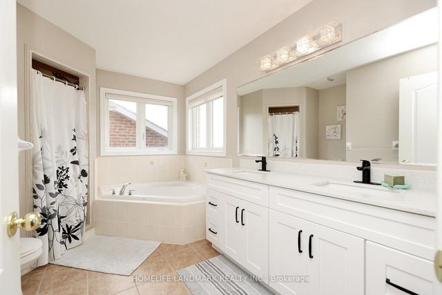 14 Orville Hand Crt, House detached with 4 bedrooms, 4 bathrooms and 7 parking in Bradford West Gwillimbury ON | Image 13