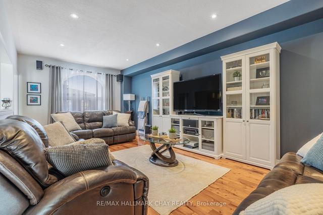 14 Rebecca Crt, House detached with 4 bedrooms, 3 bathrooms and 7 parking in Barrie ON | Image 39